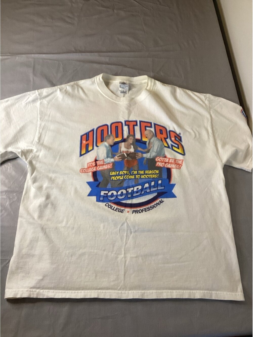 90s Game day College/Pro Hooters shirt